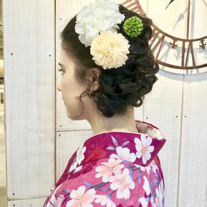 編み込みヘアアレンジ